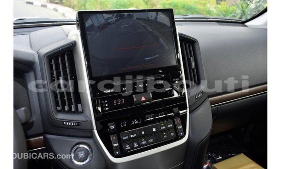 Acheter Import Voiture Toyota Land Cruiser Noir à Import - Dubai, Ali Sabieh Region Acheter Import Voiture Toyota Land Cruiser Noir à Import - Dubai, Ali Sabieh Region