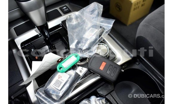 Acheter Import Voiture Toyota Land Cruiser Noir à Import - Dubai, Ali Sabieh Region Acheter Import Voiture Toyota Land Cruiser Noir à Import - Dubai, Ali Sabieh Region