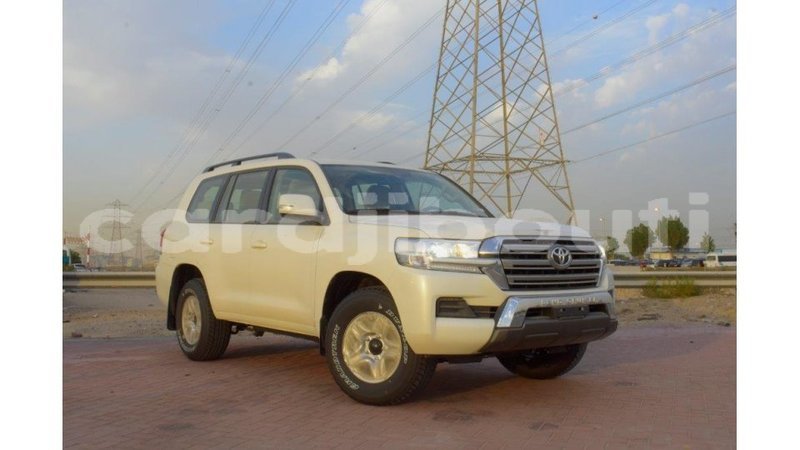 Big with watermark toyota land cruiser ali sabieh region import dubai 2153