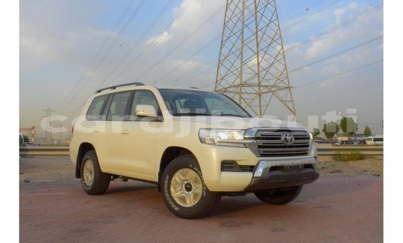 Acheter Import Voiture Toyota Land Cruiser Blanc à Import - Dubai, Ali Sabieh Region Acheter Import Voiture Toyota Land Cruiser Blanc à Import - Dubai, Ali Sabieh Region
