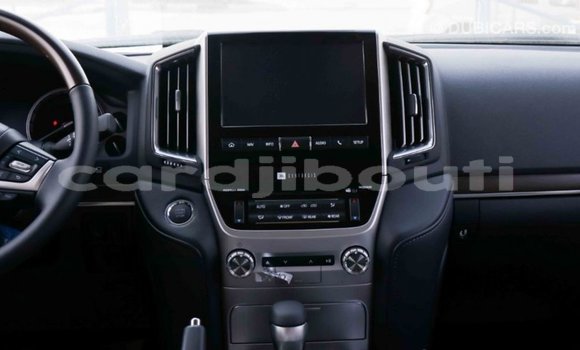 Acheter Import Voiture Toyota Land Cruiser Noir à Import - Dubai, Ali Sabieh Region Acheter Import Voiture Toyota Land Cruiser Noir à Import - Dubai, Ali Sabieh Region