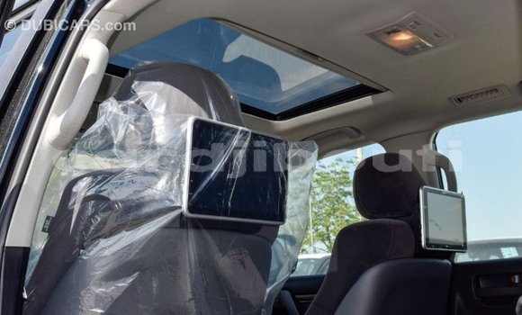 Acheter Import Voiture Toyota Land Cruiser Noir à Import - Dubai, Ali Sabieh Region Acheter Import Voiture Toyota Land Cruiser Noir à Import - Dubai, Ali Sabieh Region