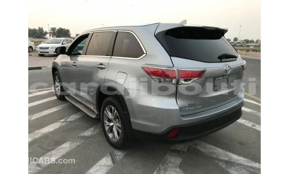 Acheter Import Voiture Toyota Highlander Autre à Import - Dubai, Ali Sabieh Region Acheter Import Voiture Toyota Highlander Autre à Import - Dubai, Ali Sabieh Region