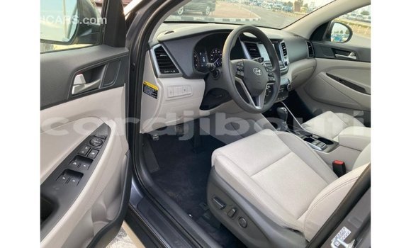 Acheter Import Voiture Hyundai Tucson Blanc à Import - Dubai, Ali Sabieh Region Acheter Import Voiture Hyundai Tucson Blanc à Import - Dubai, Ali Sabieh Region
