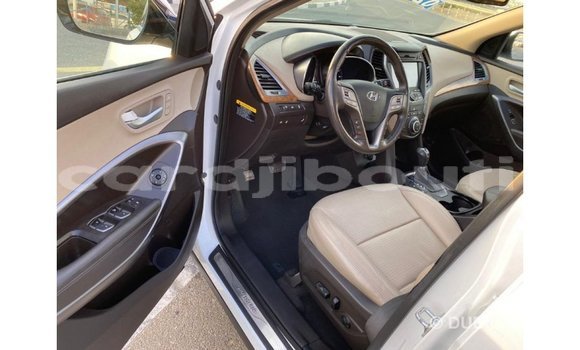 Buy Import Hyundai Santa Fe White Car in Import - Dubai in Ali Sabieh Region Buy Import Hyundai Santa Fe White Car in Import - Dubai in Ali Sabieh Region