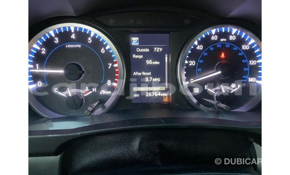 Buy Import Toyota Highlander White Car in Import - Dubai in Ali Sabieh Region Buy Import Toyota Highlander White Car in Import - Dubai in Ali Sabieh Region