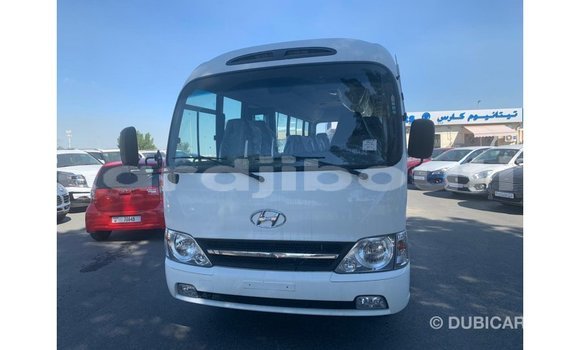 Acheter Import Voiture Hyundai Accent Blanc à Import - Dubai, Ali Sabieh Region Acheter Import Voiture Hyundai Accent Blanc à Import - Dubai, Ali Sabieh Region