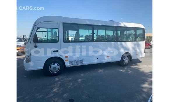 Acheter Import Voiture Hyundai Accent Blanc à Import - Dubai, Ali Sabieh Region Acheter Import Voiture Hyundai Accent Blanc à Import - Dubai, Ali Sabieh Region