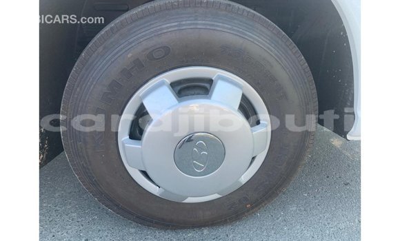 Acheter Import Voiture Hyundai Accent Blanc à Import - Dubai, Ali Sabieh Region Acheter Import Voiture Hyundai Accent Blanc à Import - Dubai, Ali Sabieh Region