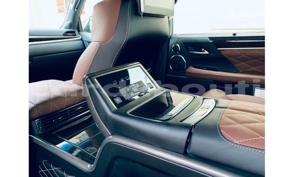 Acheter Import Voiture Lexus LX Noir à Import - Dubai, Ali Sabieh Region Acheter Import Voiture Lexus LX Noir à Import - Dubai, Ali Sabieh Region