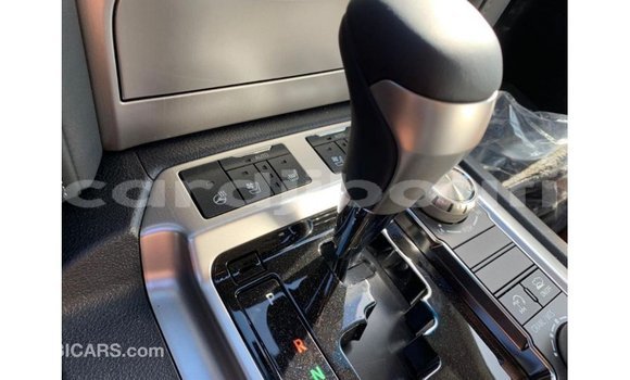 Acheter Import Voiture Toyota Land Cruiser Blanc à Import - Dubai, Ali Sabieh Region Acheter Import Voiture Toyota Land Cruiser Blanc à Import - Dubai, Ali Sabieh Region