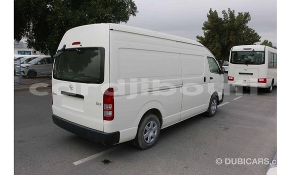 Buy Import Toyota Hiace White Car in Import - Dubai in Ali Sabieh Region Buy Import Toyota Hiace White Car in Import - Dubai in Ali Sabieh Region