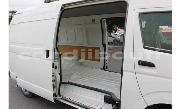 Buy Import Toyota Hiace White Car in Import - Dubai in Ali Sabieh Region Buy Import Toyota Hiace White Car in Import - Dubai in Ali Sabieh Region