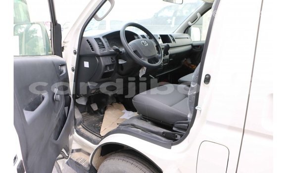 Buy Import Toyota Hiace White Car in Import - Dubai in Ali Sabieh Region Buy Import Toyota Hiace White Car in Import - Dubai in Ali Sabieh Region