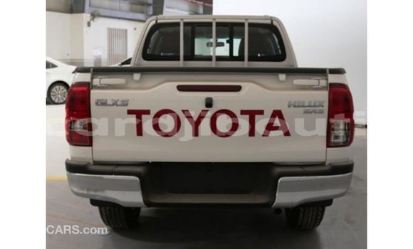 Acheter Import Voiture Toyota Hilux Blanc à Import - Dubai, Ali Sabieh Region Acheter Import Voiture Toyota Hilux Blanc à Import - Dubai, Ali Sabieh Region