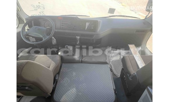 Buy Import Toyota Coaster White Car in Import - Dubai in Ali Sabieh Region Buy Import Toyota Coaster White Car in Import - Dubai in Ali Sabieh Region