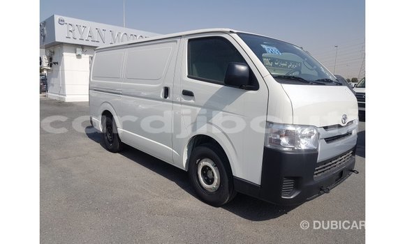 Acheter Import Voiture Toyota Hiace Blanc à Import - Dubai, Ali Sabieh Region Acheter Import Voiture Toyota Hiace Blanc à Import - Dubai, Ali Sabieh Region