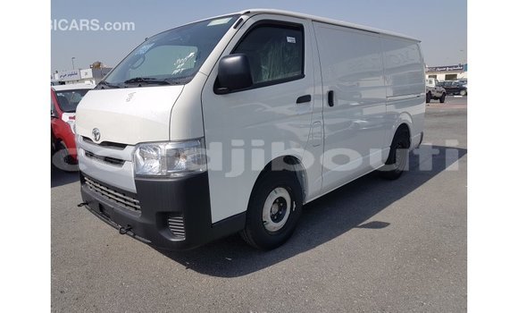 Acheter Import Voiture Toyota Hiace Blanc à Import - Dubai, Ali Sabieh Region Acheter Import Voiture Toyota Hiace Blanc à Import - Dubai, Ali Sabieh Region