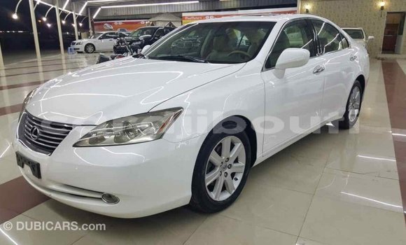 Acheter Import Voiture Lexus ES Blanc à Import - Dubai, Ali Sabieh Region Acheter Import Voiture Lexus ES Blanc à Import - Dubai, Ali Sabieh Region