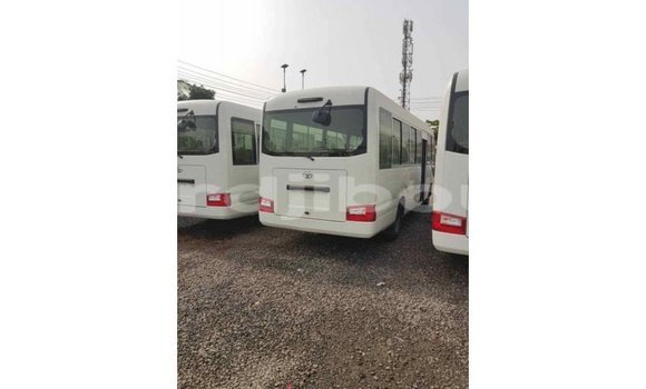 Buy Import Toyota Coaster White Car in Import - Dubai in Ali Sabieh Region Buy Import Toyota Coaster White Car in Import - Dubai in Ali Sabieh Region