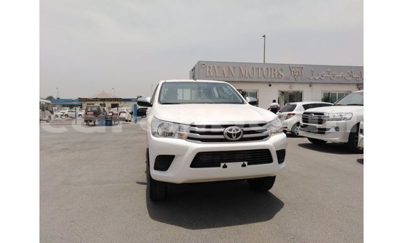 Acheter Import Voiture Toyota Hilux Blanc à Import - Dubai, Ali Sabieh Region Acheter Import Voiture Toyota Hilux Blanc à Import - Dubai, Ali Sabieh Region