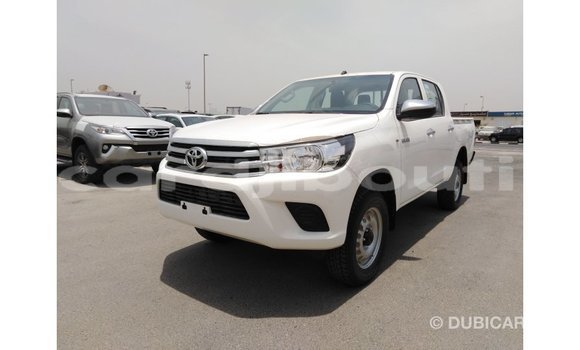 Acheter Import Voiture Toyota Hilux Blanc à Import - Dubai, Ali Sabieh Region Acheter Import Voiture Toyota Hilux Blanc à Import - Dubai, Ali Sabieh Region