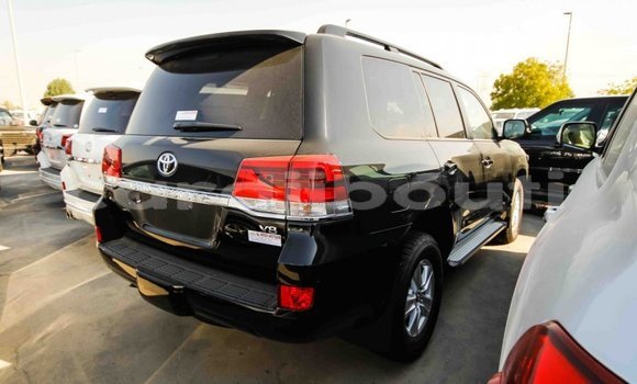 Acheter Import Voiture Toyota Land Cruiser Noir à Import - Dubai, Ali Sabieh Region Acheter Import Voiture Toyota Land Cruiser Noir à Import - Dubai, Ali Sabieh Region