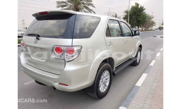 Buy Import Toyota Fortuner Other Car in Import - Dubai in Ali Sabieh Region Buy Import Toyota Fortuner Other Car in Import - Dubai in Ali Sabieh Region