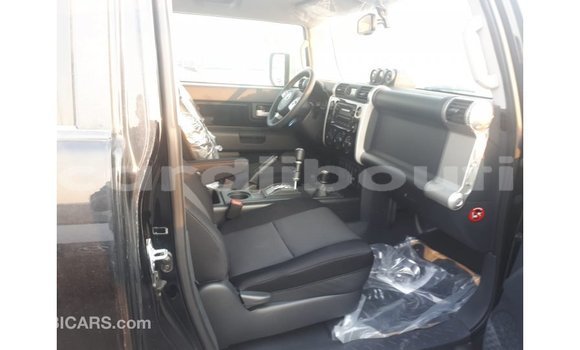 Buy Import Toyota FJ Cruiser Black Car in Import - Dubai in Ali Sabieh Region Buy Import Toyota FJ Cruiser Black Car in Import - Dubai in Ali Sabieh Region