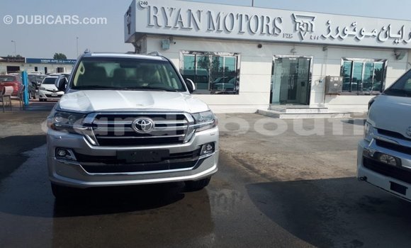 Buy Import Toyota Land Cruiser Other Car in Import - Dubai in Ali Sabieh Region Buy Import Toyota Land Cruiser Other Car in Import - Dubai in Ali Sabieh Region