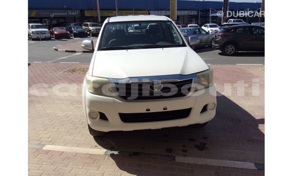 Acheter Import Voiture Toyota Hilux Blanc à Import - Dubai, Ali Sabieh Region Acheter Import Voiture Toyota Hilux Blanc à Import - Dubai, Ali Sabieh Region