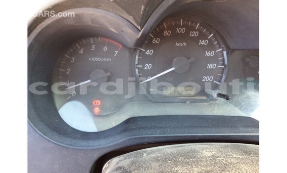 Acheter Import Voiture Toyota Hilux Blanc à Import - Dubai, Ali Sabieh Region Acheter Import Voiture Toyota Hilux Blanc à Import - Dubai, Ali Sabieh Region