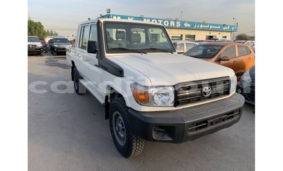 Buy Import Toyota Land Cruiser White Car in Import - Dubai in Ali Sabieh Region Buy Import Toyota Land Cruiser White Car in Import - Dubai in Ali Sabieh Region