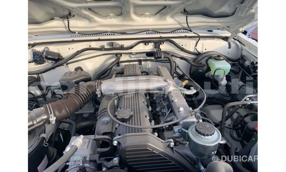 Buy Import Toyota Land Cruiser White Car in Import - Dubai in Ali Sabieh Region Buy Import Toyota Land Cruiser White Car in Import - Dubai in Ali Sabieh Region