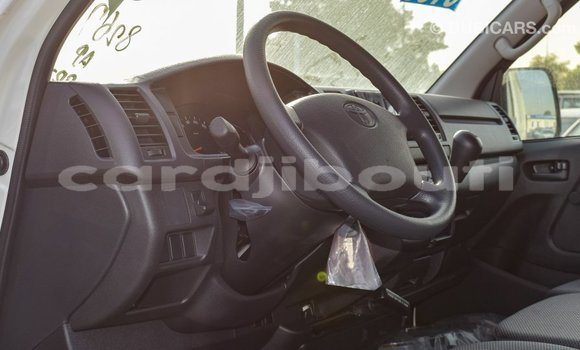Buy Import Toyota Hiace White Car in Import - Dubai in Ali Sabieh Region Buy Import Toyota Hiace White Car in Import - Dubai in Ali Sabieh Region