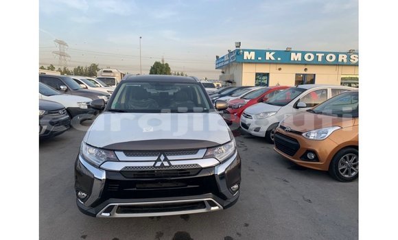 Acheter Import Voiture Mitsubishi Outlander Marron à Import - Dubai, Ali Sabieh Region Acheter Import Voiture Mitsubishi Outlander Marron à Import - Dubai, Ali Sabieh Region