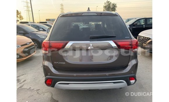 Acheter Import Voiture Mitsubishi Outlander Marron à Import - Dubai, Ali Sabieh Region Acheter Import Voiture Mitsubishi Outlander Marron à Import - Dubai, Ali Sabieh Region