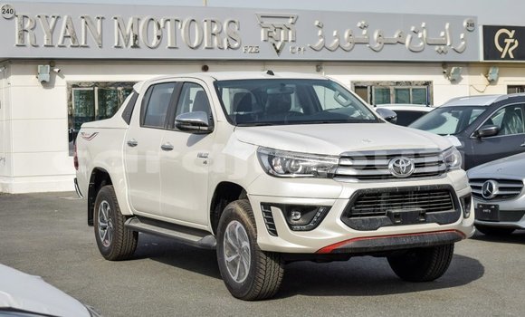 Buy Import Toyota Hilux White Car in Import - Dubai in Ali Sabieh Region Buy Import Toyota Hilux White Car in Import - Dubai in Ali Sabieh Region