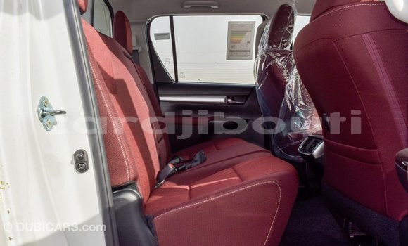 Buy Import Toyota Hilux White Car in Import - Dubai in Ali Sabieh Region Buy Import Toyota Hilux White Car in Import - Dubai in Ali Sabieh Region