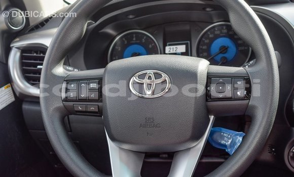 Buy Import Toyota Hilux White Car in Import - Dubai in Ali Sabieh Region Buy Import Toyota Hilux White Car in Import - Dubai in Ali Sabieh Region