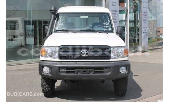 Buy Import Toyota Land Cruiser White Car in Import - Dubai in Ali Sabieh Region Buy Import Toyota Land Cruiser White Car in Import - Dubai in Ali Sabieh Region