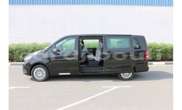 Buy Import Mercedes-Benz 250 Black Car in Import - Dubai in Ali Sabieh Region Buy Import Mercedes-Benz 250 Black Car in Import - Dubai in Ali Sabieh Region