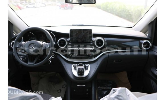 Buy Import Mercedes-Benz 250 Black Car in Import - Dubai in Ali Sabieh Region Buy Import Mercedes-Benz 250 Black Car in Import - Dubai in Ali Sabieh Region