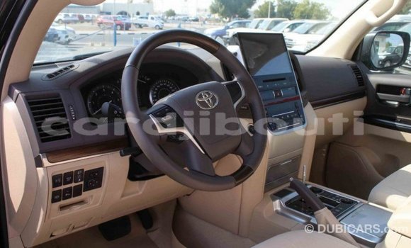 Acheter Import Voiture Toyota Land Cruiser Noir à Import - Dubai, Ali Sabieh Region Acheter Import Voiture Toyota Land Cruiser Noir à Import - Dubai, Ali Sabieh Region