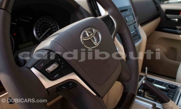 Acheter Import Voiture Toyota Land Cruiser Noir à Import - Dubai, Ali Sabieh Region Acheter Import Voiture Toyota Land Cruiser Noir à Import - Dubai, Ali Sabieh Region