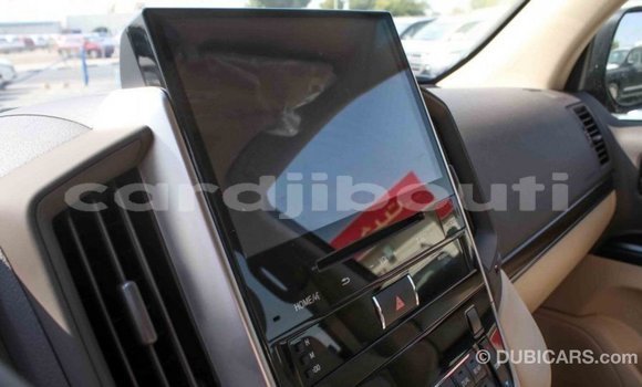 Acheter Import Voiture Toyota Land Cruiser Noir à Import - Dubai, Ali Sabieh Region Acheter Import Voiture Toyota Land Cruiser Noir à Import - Dubai, Ali Sabieh Region