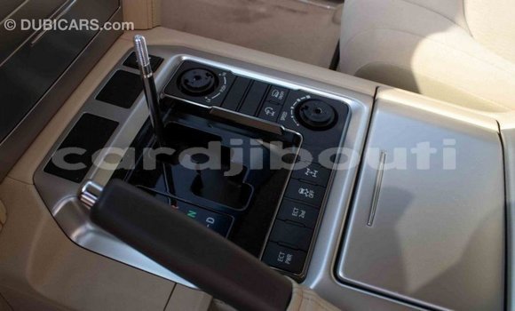 Acheter Import Voiture Toyota Land Cruiser Noir à Import - Dubai, Ali Sabieh Region Acheter Import Voiture Toyota Land Cruiser Noir à Import - Dubai, Ali Sabieh Region