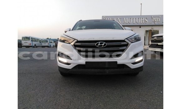 Acheter Import Voiture Hyundai Tucson Blanc à Import - Dubai, Ali Sabieh Region Acheter Import Voiture Hyundai Tucson Blanc à Import - Dubai, Ali Sabieh Region