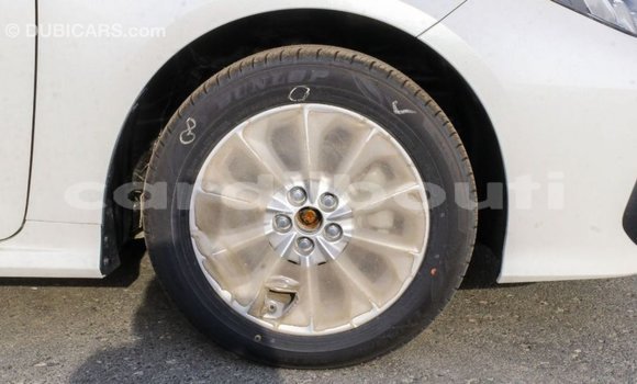 Acheter Import Voiture Toyota Corolla Blanc à Import - Dubai, Ali Sabieh Region Acheter Import Voiture Toyota Corolla Blanc à Import - Dubai, Ali Sabieh Region