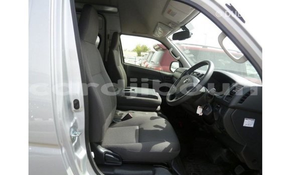 Acheter Import Voiture Toyota Hiace Autre à Import - Dubai, Ali Sabieh Region Acheter Import Voiture Toyota Hiace Autre à Import - Dubai, Ali Sabieh Region
